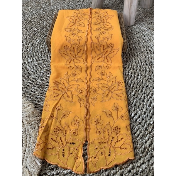 Kebaya bordir bali/bahan kebaya