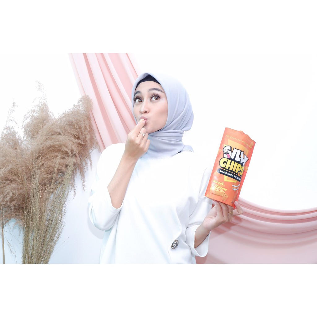 Silly Chips | Snack Keripik Pangsit Wheat Crackers Natural | 60 Gram | Snack Kesukaan Anak | No MSG | Yummy Tasty | Keripik Pangsit Krispi | Chips | Kripik Krepek Keripek Kripek Pangsit Goreng Halal Snack Anak Cemilan Anak Sehat | Cemilan Kesukaan Anak