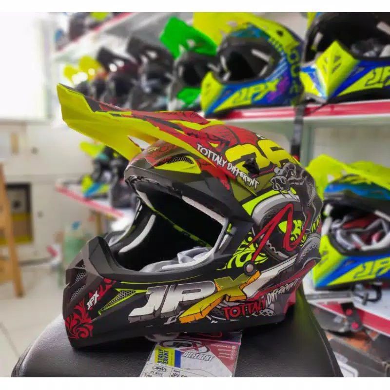 Helmet cross JPX X16 Red with yellow snake