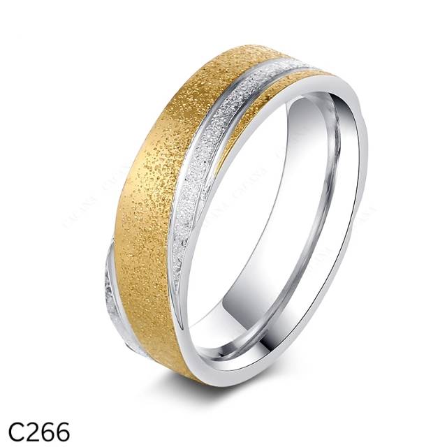Cincin Couple Tunangan Kawin Titanium Lapis Emas 18K Dua Warna Model Pasir C266