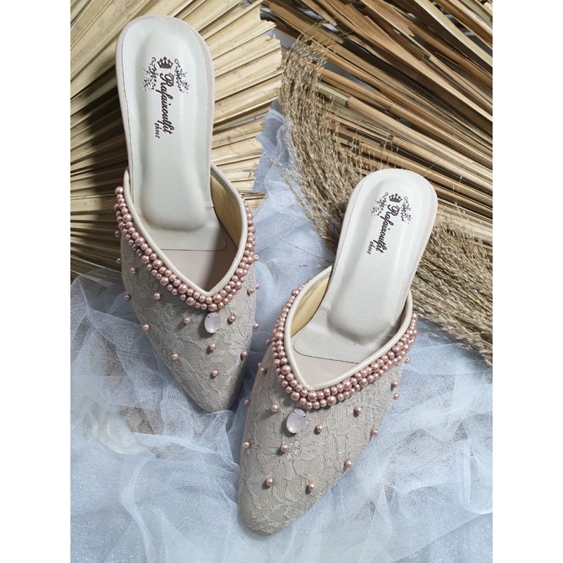 sepatu Yolanda cream sepatu Yolanda cantik tdk menerawang