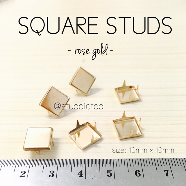 35pcs Square Studs Flat Pyramid Spike