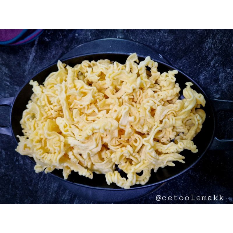 

CURLY CHEESE STICK (STICK KEJU KERITING) 500GR