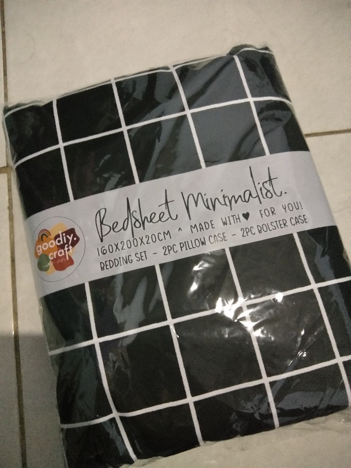 Sprei Estetik Murah  Motif Kotak Hitam / Grid