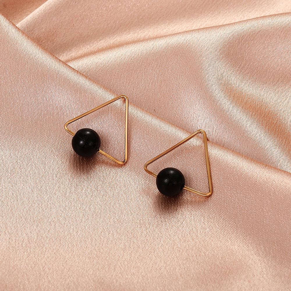 Temperament simple triangle pearl earrings niche design sense geometric earrings personality creative hollow earrings women