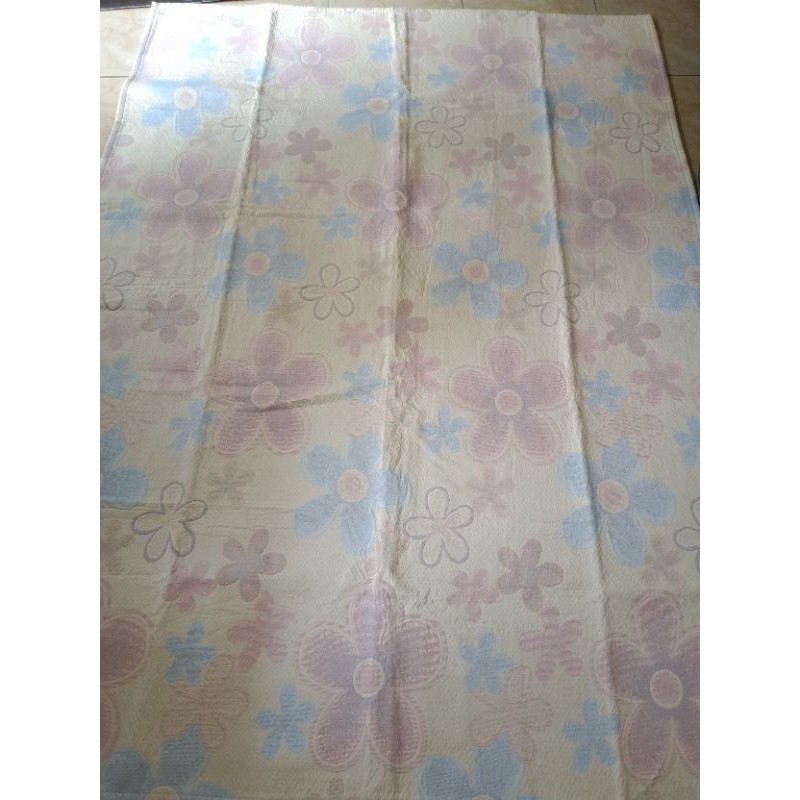 NEGO//KARPET PRELOVED, KARPET QUILTING, KARPET SHABBY, KARPET VINTAGE, KARPET IMPORT, KARET BEKAS