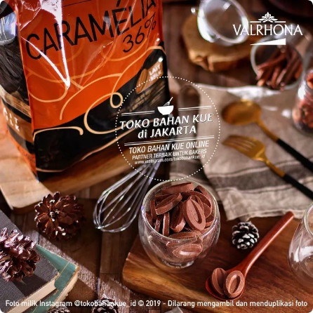 

Valrhona Caramelia 36 Caramel Chocolate 500gr Couverture Cokelat Milk
