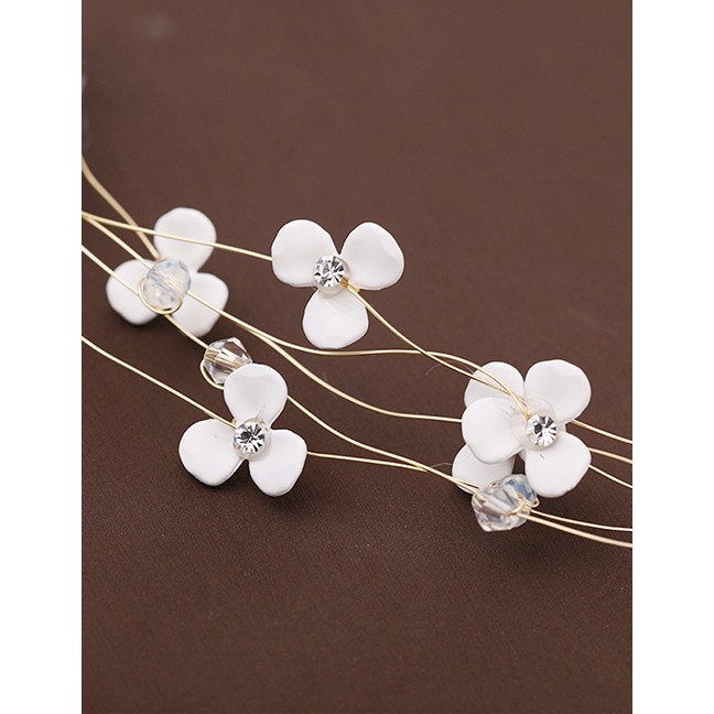 LRC Aksesoris Rambut Fashion White Hand-woven Crystal Flower Wreath D95632