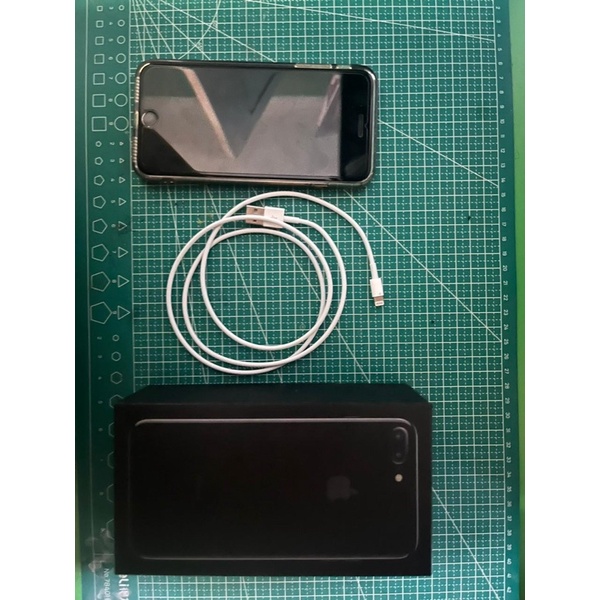iphone 7+ jet black 128gb intern