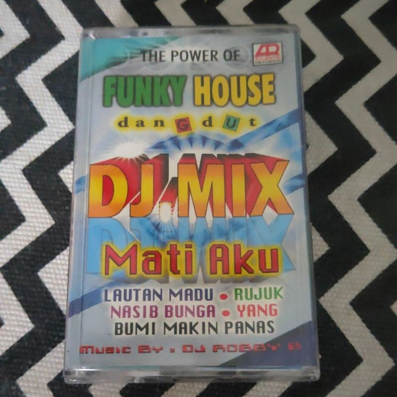 KASET PITA THE POWER OF FUNKY HOUSE DANGDUT