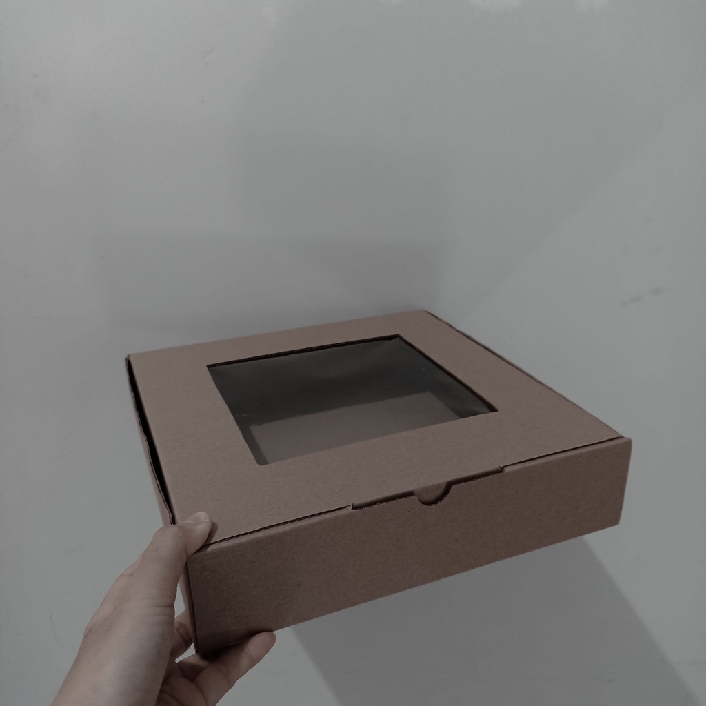 

BOX MIKA 26x26x6 kardus die cut, untuk kue hampers gift box mika