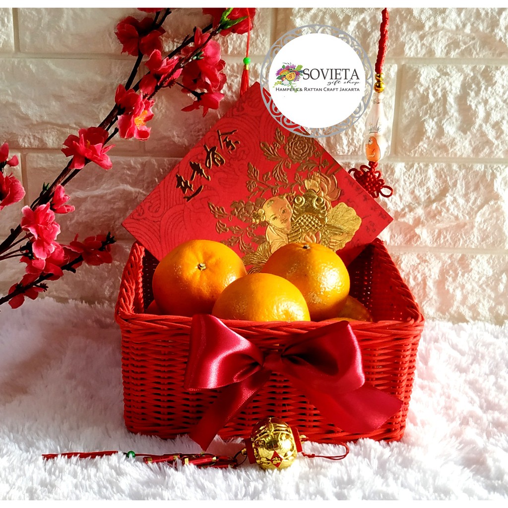 

Rayakan Imlek / Gong Xi Gong Xi Gong Xi... keranjang kotak polos U/ Medium dengan pita satin cantik