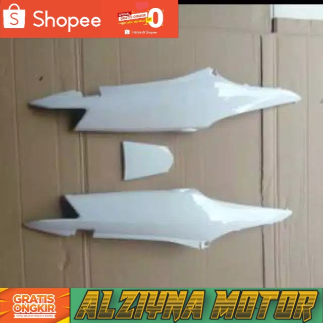 body belakang Supra fit new putih