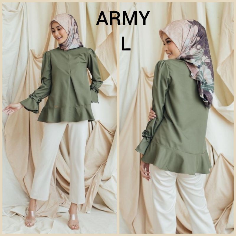 CLARA BLOUSE ARMY size L by Wearing Klamby