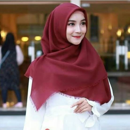 WAJIB PUNYA JILBAB SAUDIA RAWIS SEGI EMPAT MURAH /HIJAB SAUDIA RAWIS / KERUDUNG SAUDIA RAWIS TERBARU-Marun