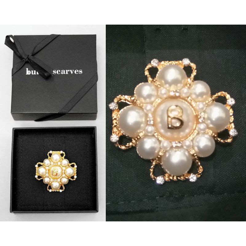 Buttonscarves Royale Brooch