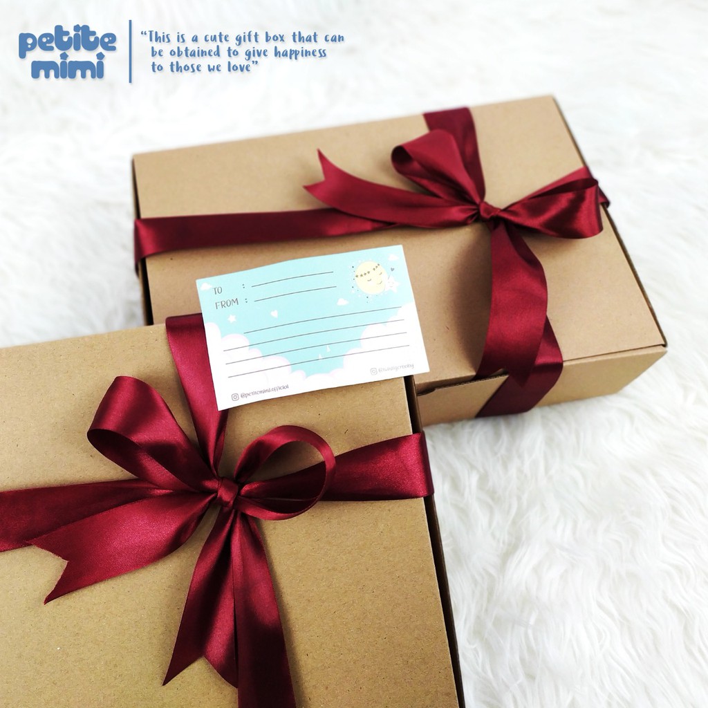 Petite Mimi Baby Hampers - Gift Box kado Parcel Bayi  - Jumper Baju Selimut Topi -SNI-2