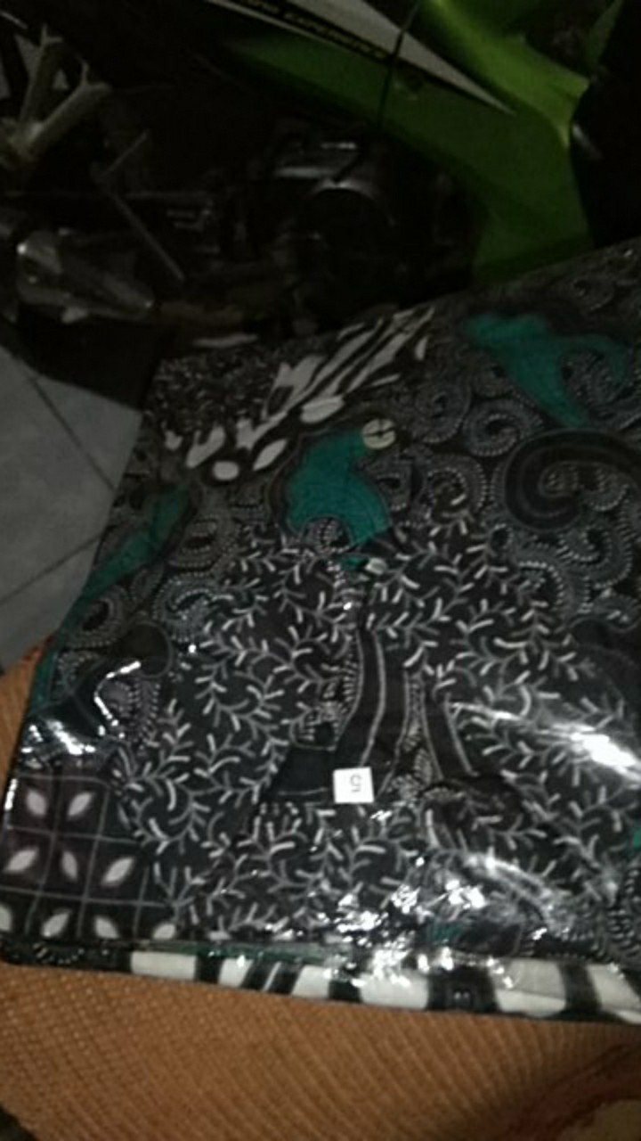 Batik Couple Keluarga Original Uzla Collection Motif Truntum Dimensi Abu