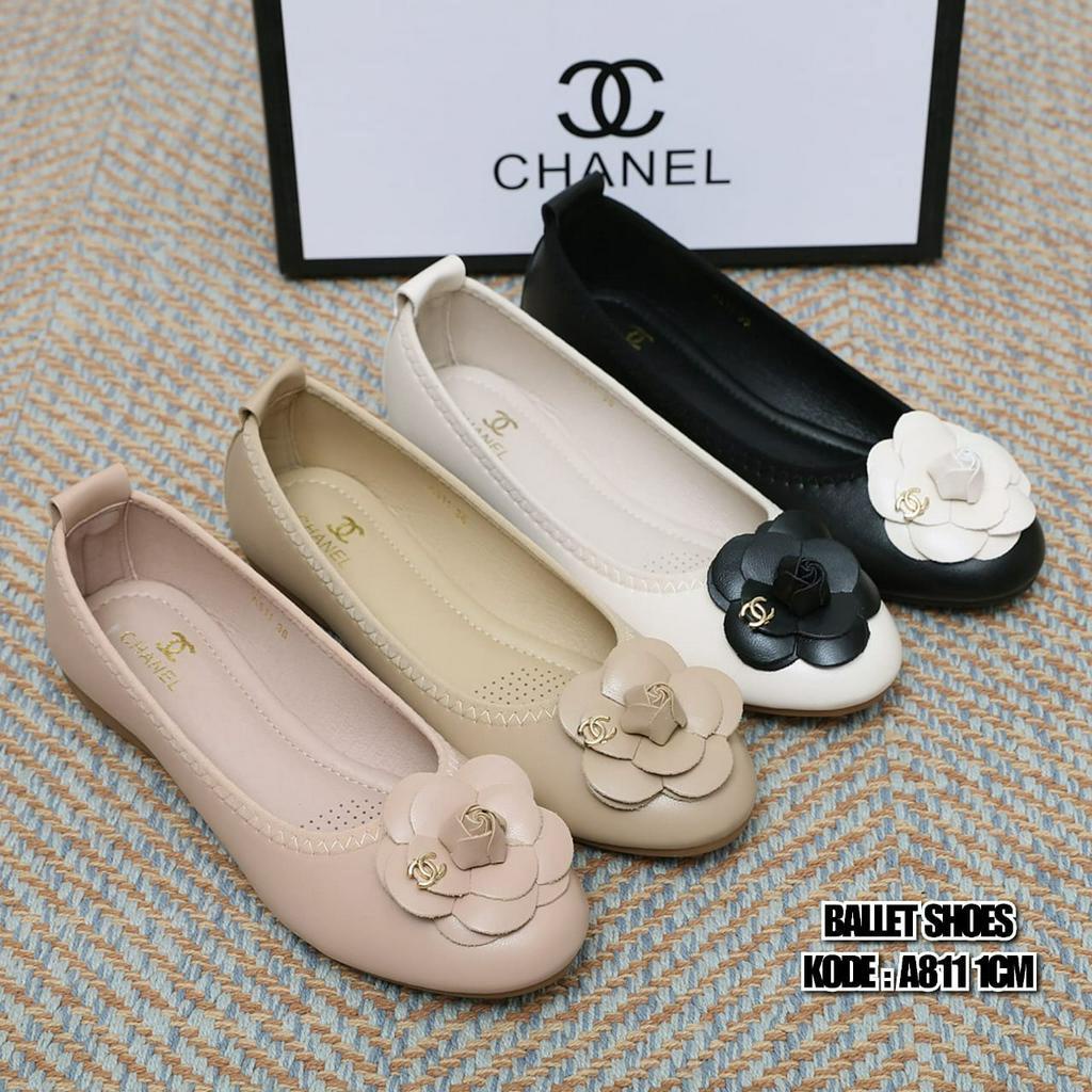 VU    BALLET FLAT SHOES  A811