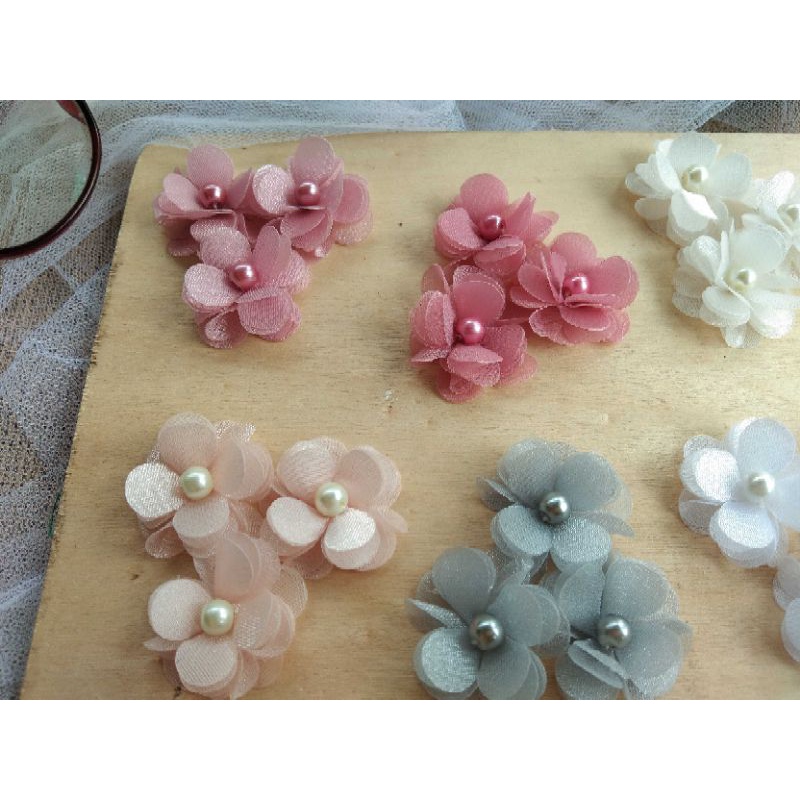 (RSP 05) READY SIAP KIRIM ISI 30 aplikasi bunga solder 3d handmade "CROCUS 3cm" hiasan baju gaun keb