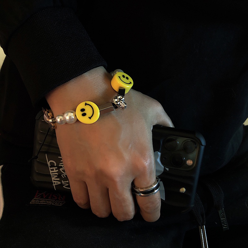 Gelang Manik-Manik Mutiara Desain Smiley Gaya Hip Hop Punk Untuk Pria Dan Wanita