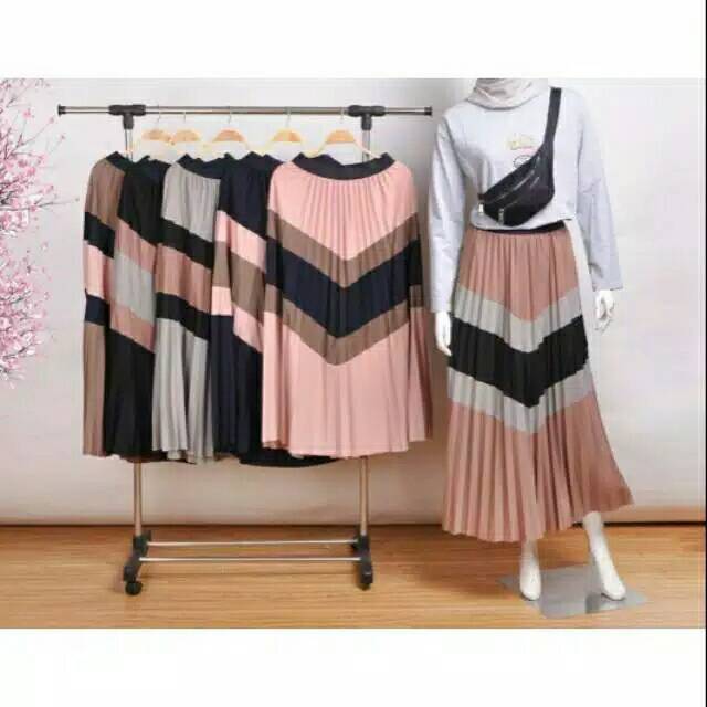 Rok Panjang Wanita Plisket Kombinasi 3 Warna Pelangi