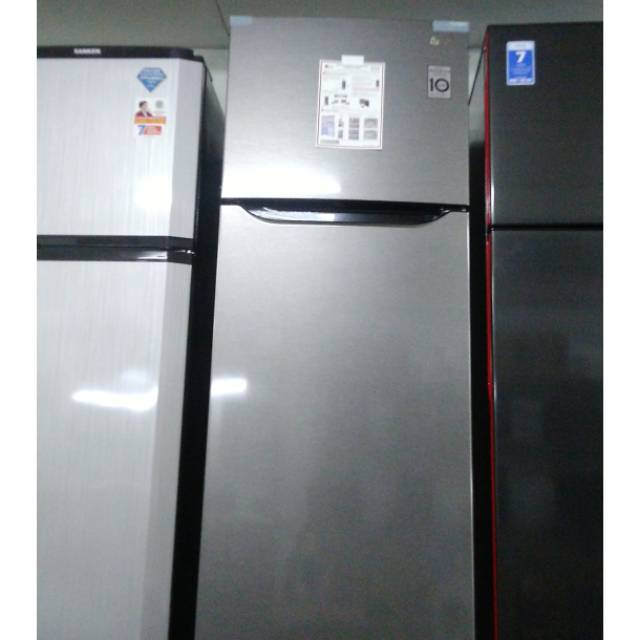 KULKAS LG 2 PINTU 215 SQMT