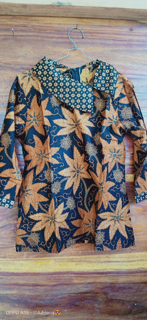 Batik Wanita Atasan Blouse Modern Model Kerah Besar Batik Kerja Wanita