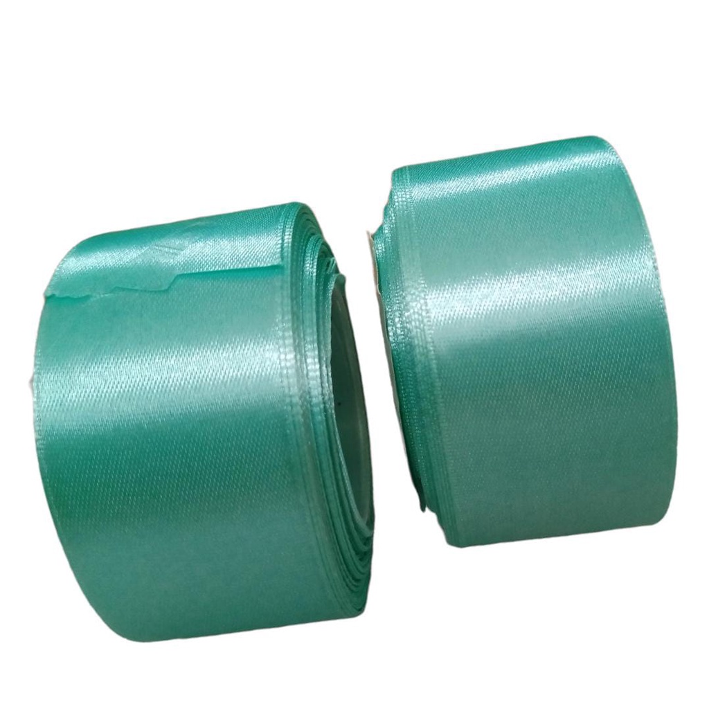 

Pita Satin Hijau Tocsa Ukuran 1.5 inch / 4cm Per Roll