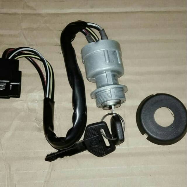 Kunci kontak atau starter daihatsu zebra S89 1.3