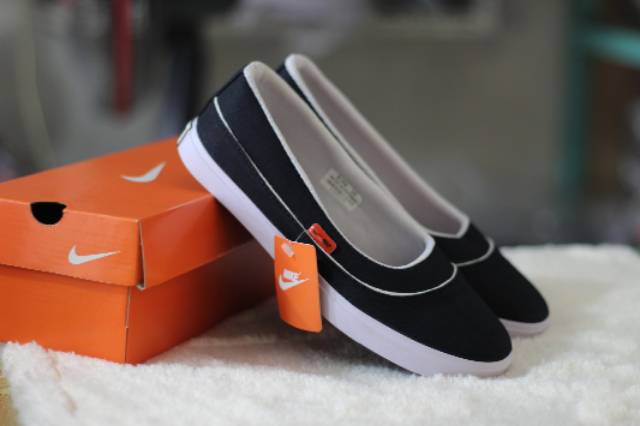 Nikee Sepatu Flat/Slop/Slip On Wanita Dewasa (36 37 38 39 40 41 42 43)