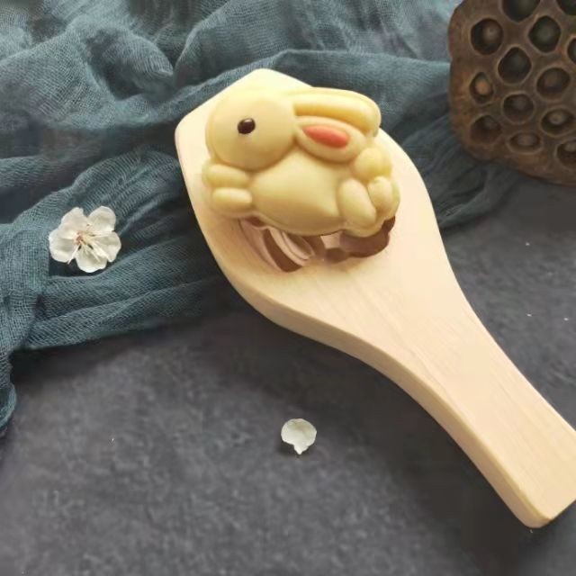 Cetakan mooncake kayu 1 lubang motif rabbit