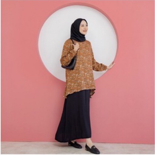 Twotone flower brown  by Ema.daily