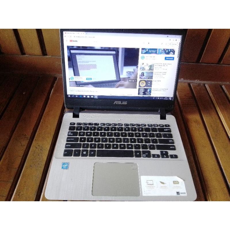 Laptop Asus A407M slim second