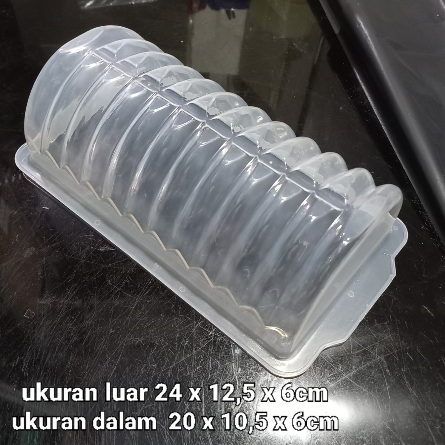 Cetakan Puding Agar Setengah Lingkaran