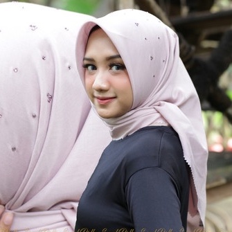 HIJAB SEGI EMPAT PARIS PAYET, JILBAB PAYET PREMIUM, BAHAN VOAL PREMIUM, UKURAN 110X110 CM