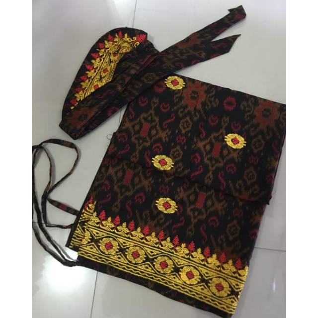 Saput + Udeng Setengah Jadi New Endek Bordir