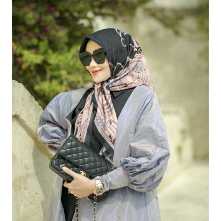 The Chain 2 La Bella Series Buttonscarves x DSAKS NERA