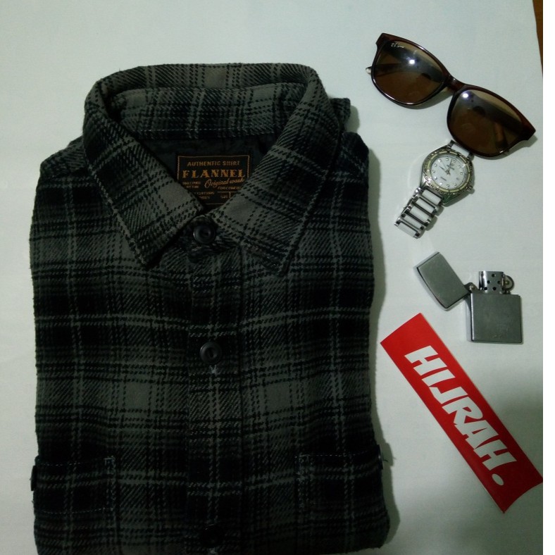 Kemeja Flanel Uniqlo Hitam