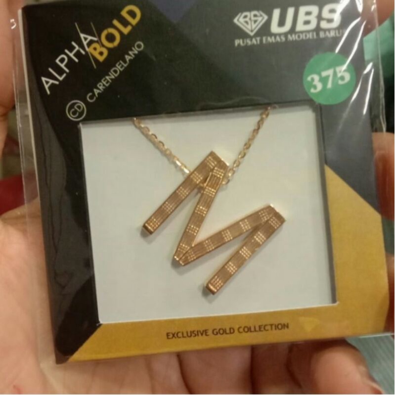 kalung +Liontin Alpha Bold huruf M