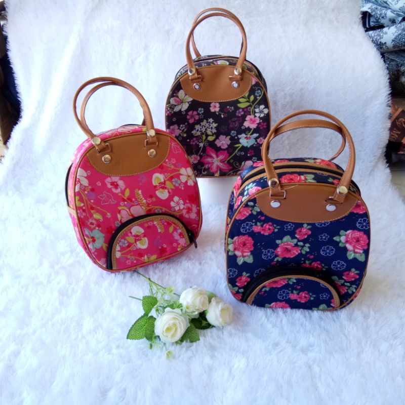 TAS TENTENG LARISA FLOWER 21x12x25cm