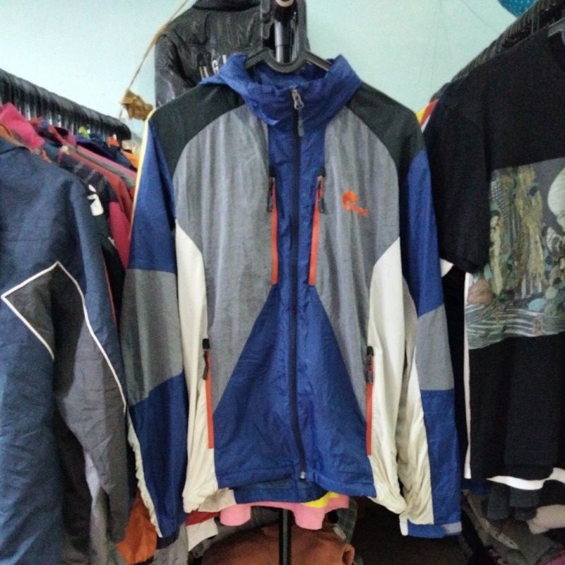 THRIFT JAKET PARASUT RUNNING BRAND NEPA PRELOVED