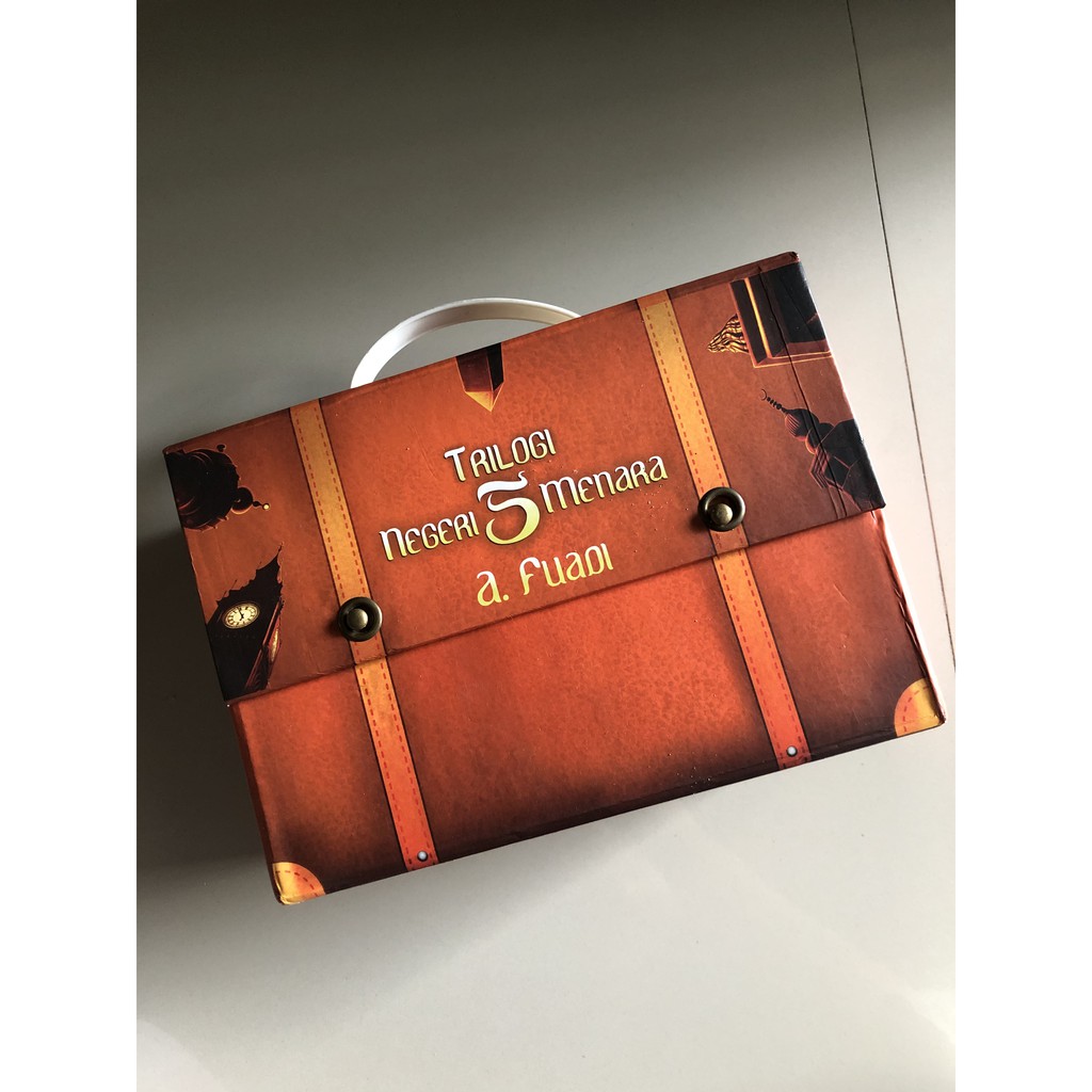 NEW - BOX SET Trilogi Negeri 5 Menara by A. Fuadi