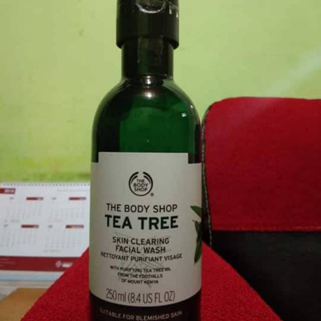 THE BODY SHOP TEA TREE FACIAL WASH