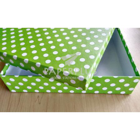 

Gift Box Kemeja Polkadot Hijau