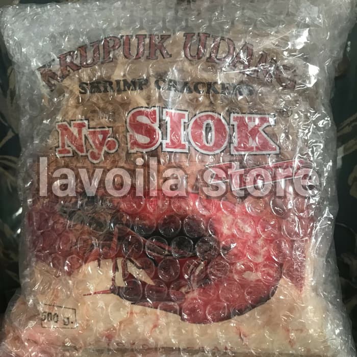

Krupuk Kerupuk Udang Stick Stik Istimewa Ny. Nyonya Siok + Bubble Wrap