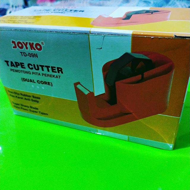 

Tape Cutter JOYKO TD-09N (Pemotong Pita Perekat/solasi)