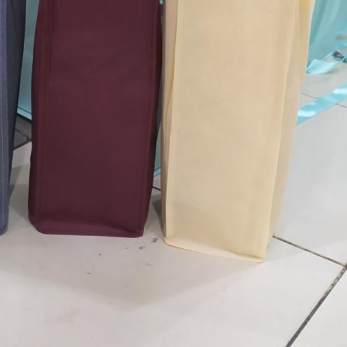 

℮ tas spunbond buat botol isi 12 pcs dan ☁