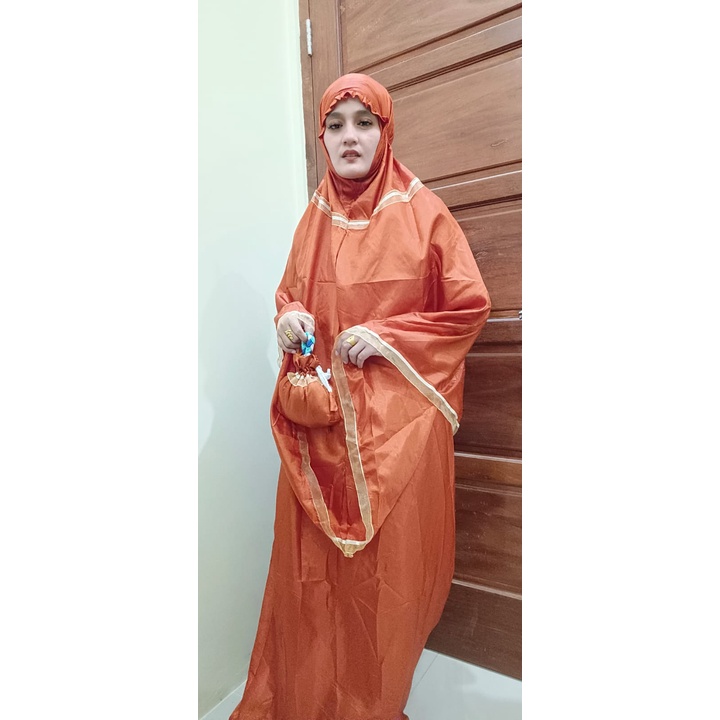 Mukena abutai satin tas kepang model terbaru buat muslim traveling