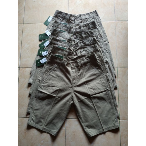 AX house chinos pendek pria size 32